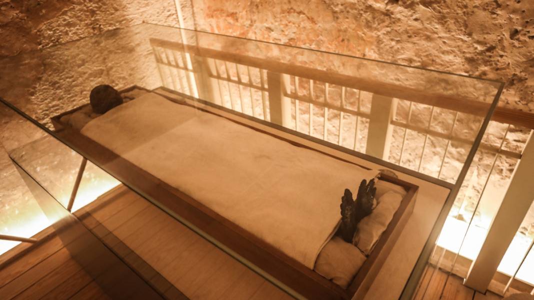 Firavun Tutankamon'un mezarına ziyaretçi akını 5